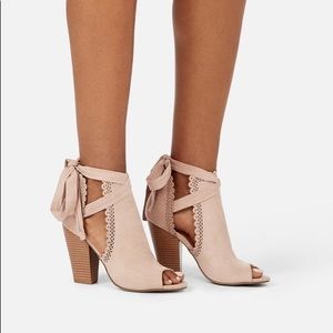 Brand new sexy open toes bootie. Never been worn